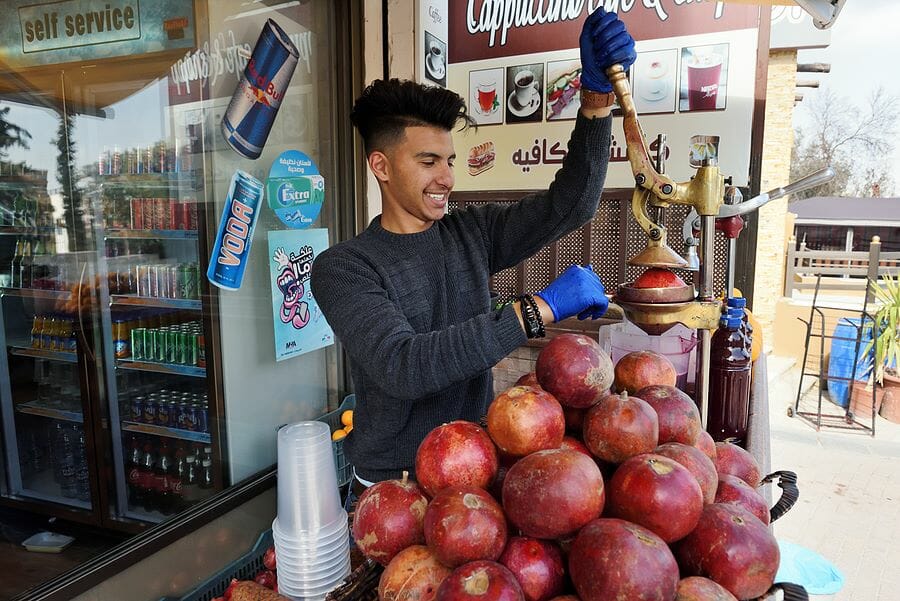 Jordanien_Madaba_Granatapfelsaft_Klueger_Reisen Jordanien_Madaba_Granatapfelsaft_Klueger_Reisen